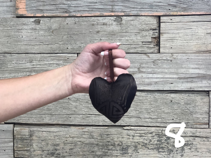 Ornament Heart Brocade