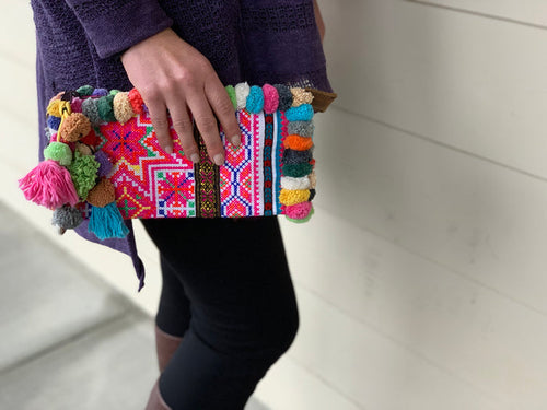 Clutch - hill tribe pom pom extra