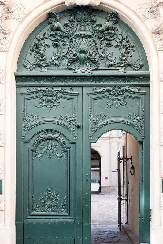 Green Door on Île St Louis - Every Day Paris