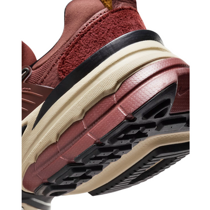 Nike Men’s V2K Running Shoes – Red Sepia FN6703-201