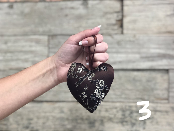 Ornament Heart Brocade
